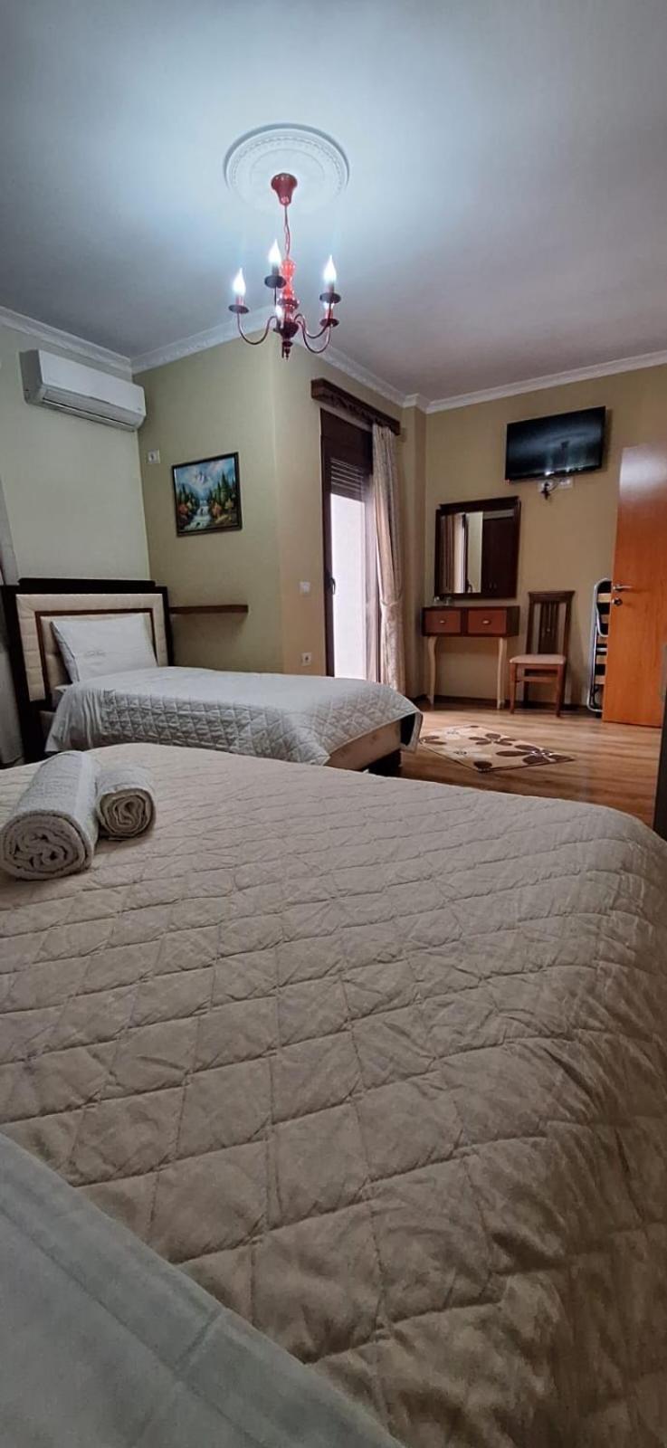 Hotel Theo
